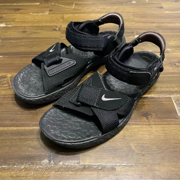 Nike ACG Air Deschutz+ Black Sandals - Picture 3 of 12